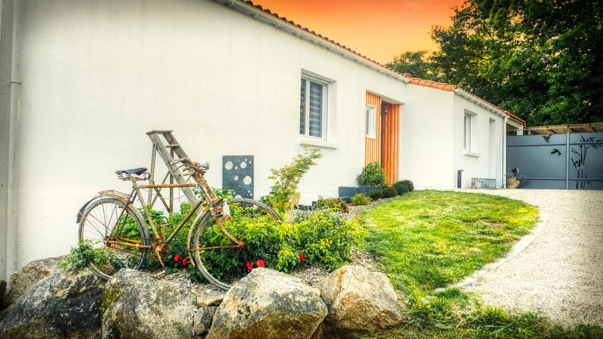Villa Domaine Du Souvenir à Saint-Paul-en-Pareds Extérieur photo